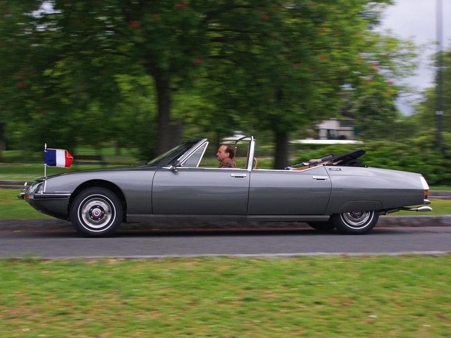  Citroen SM Presidentielle by Chapron 1972 года  (фото 15 из 26)